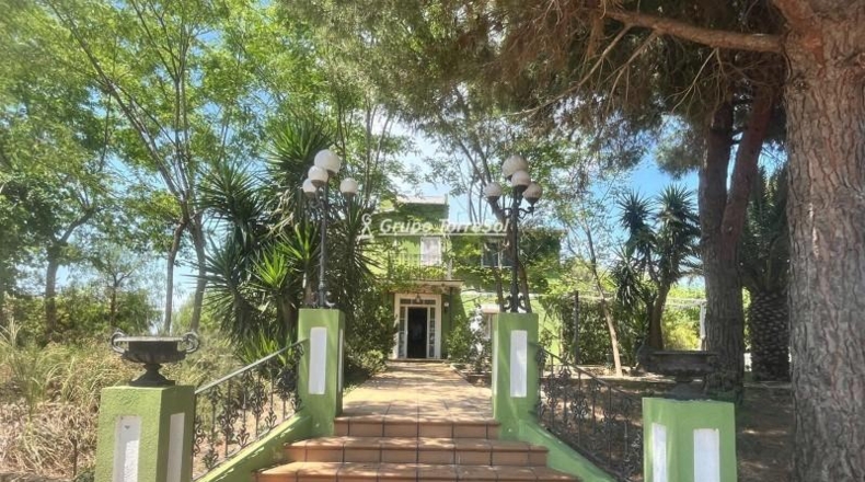 Tarragona - Баньерес-дель-Пенедес - 17600m2