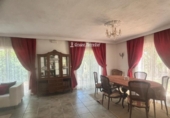 Отдельно стоящий дом с участком на продажу в городе Banyeres del Penedès Фото