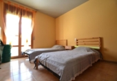 Chalet independiente con terreno en venta en la España, Deltebre, ref: TR350881 foto