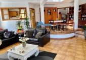 Отдельно стоящий дом с участком на продажу в городе Altea Фото