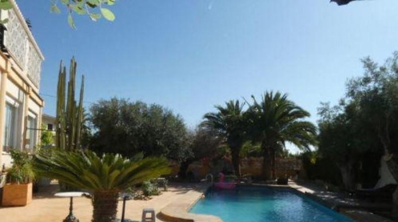 Alicante - San Vicente del Raspeig - 1200m2