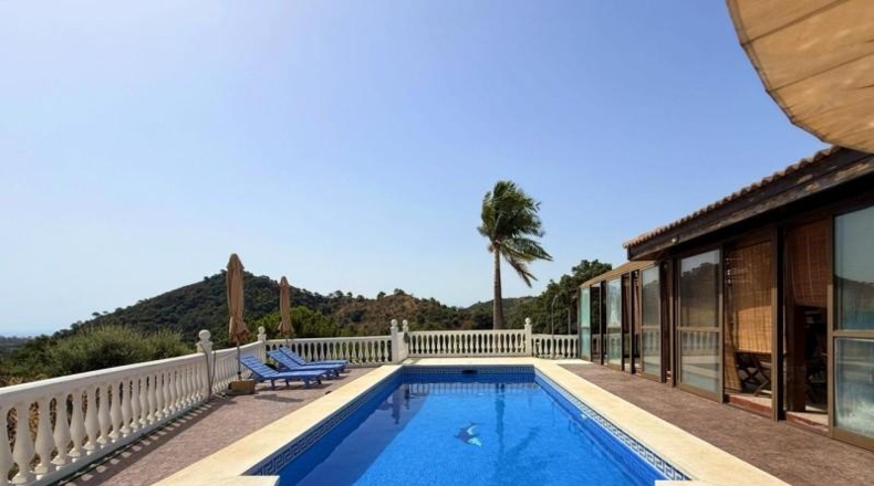 Málaga - Estepona - 5000m2