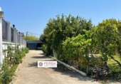 Отдельно стоящий дом с участком на продажу в городе Эль-Пуэрто-де-Санта-Мария Фото