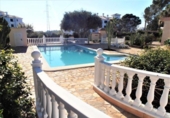 Chalet independiente con terreno en venta en la España, Orihuela, ref: TR152865 foto