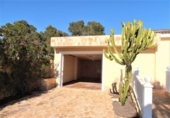 Chalet independiente con terreno en venta en la España, Orihuela, ref: TR152865 foto
