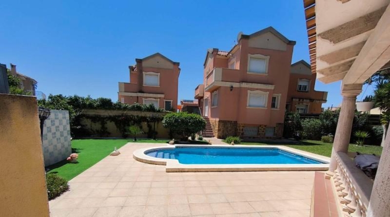 Alicante - La Nucía - 490m2