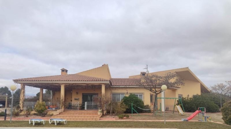 Albacete - Almansa - 21900m2