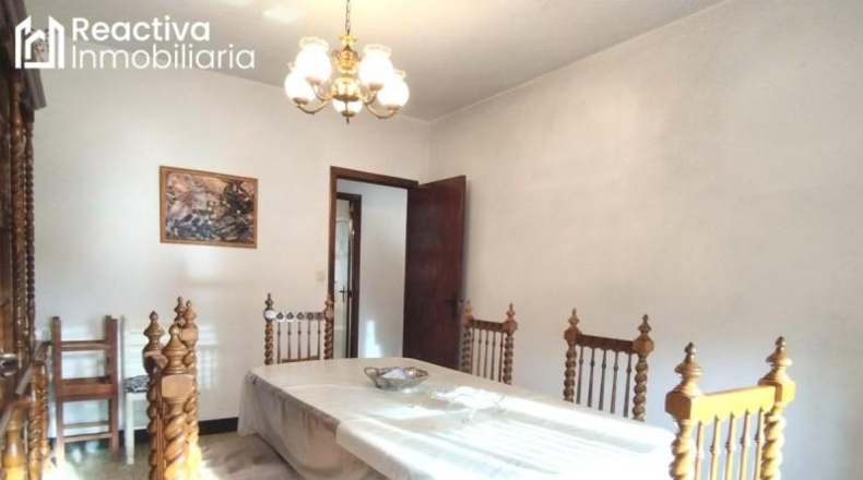 La Coruña - Santiago de Compostela - 329m2