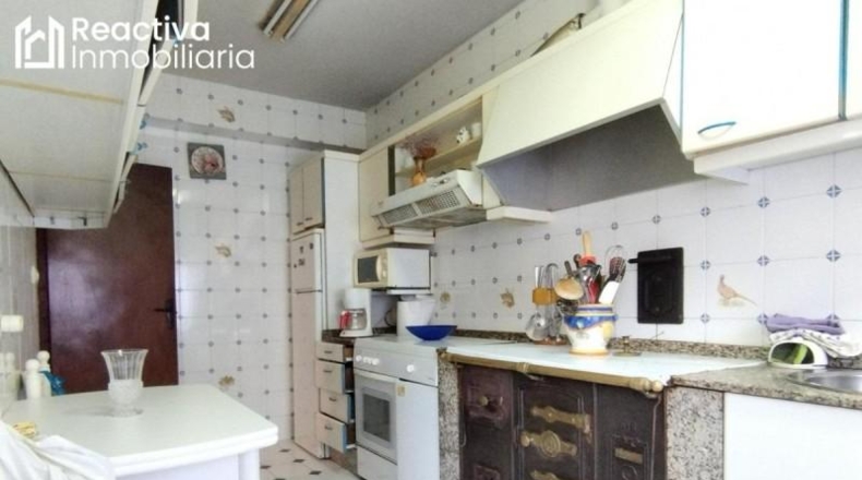 La Coruña - Santiago de Compostela - 329m2