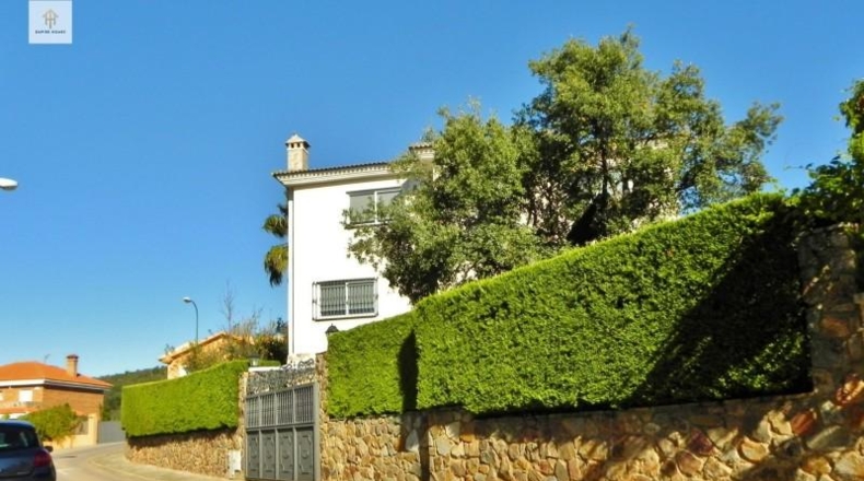 Cáceres - Cáceres - 1140m2