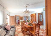 Chalet independiente con terreno en venta en la España, Málaga, ref: TR371071 foto