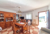 Chalet independiente con terreno en venta en la España, Málaga, ref: TR371071 foto