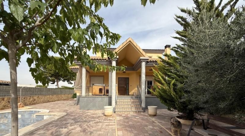 Murcia - Molina de Segura - 572m2