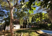 Отдельно стоящий дом с участком на продажу в городе Dénia Фото
