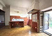 Отдельно стоящий дом с участком на продажу в городе Dénia Фото