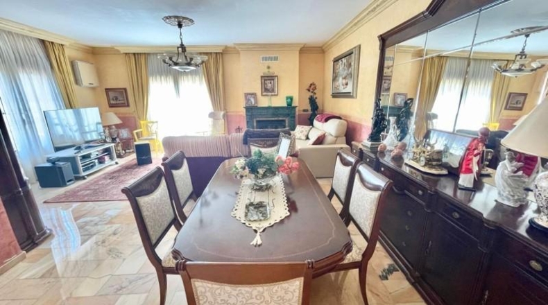 Málaga - Алаурин-де-ла-Торре - 2210m2