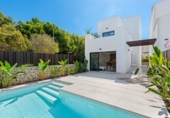 Chalet independiente con terreno en venta en la España, Orihuela, ref: TR158500 foto