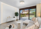 Chalet independiente con terreno en venta en la España, Orihuela, ref: TR158500 foto