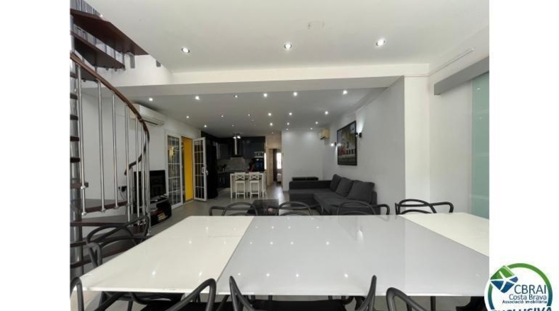 Gerona - Empuriabrava - 267m2