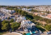 Chalet independiente con terreno en venta en la España, Orihuela, ref: TR277725 foto