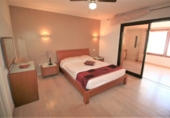 Chalet independiente con terreno en venta en la España, Arona, ref: TR140280 foto