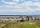 Отдельно стоящий дом с участком на продажу в городе Rojales Фото