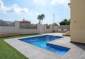 Отдельно стоящий дом с участком на продажу в городе Cambrils Фото