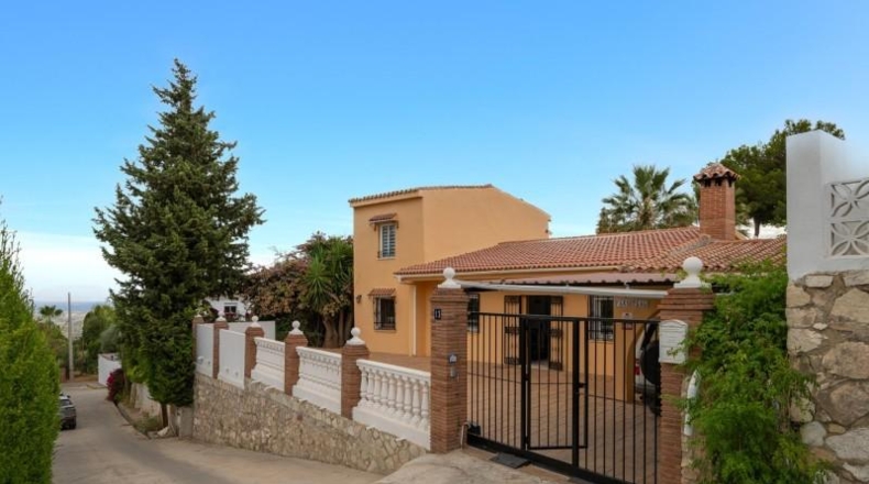 Malaga - Алаурин-эль-Гранде - 861m2