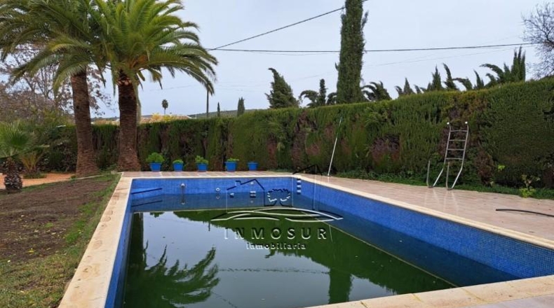 Córdoba - Lucena - 2700m2