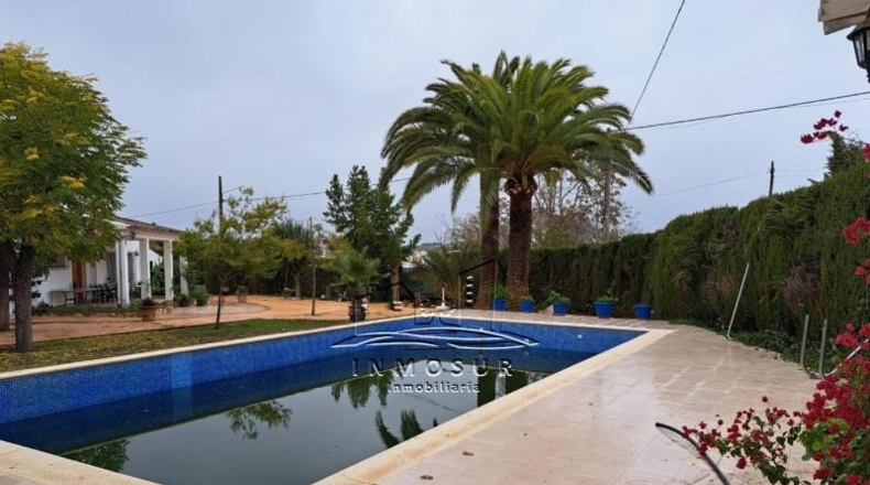 Córdoba - Lucena - 2700m2