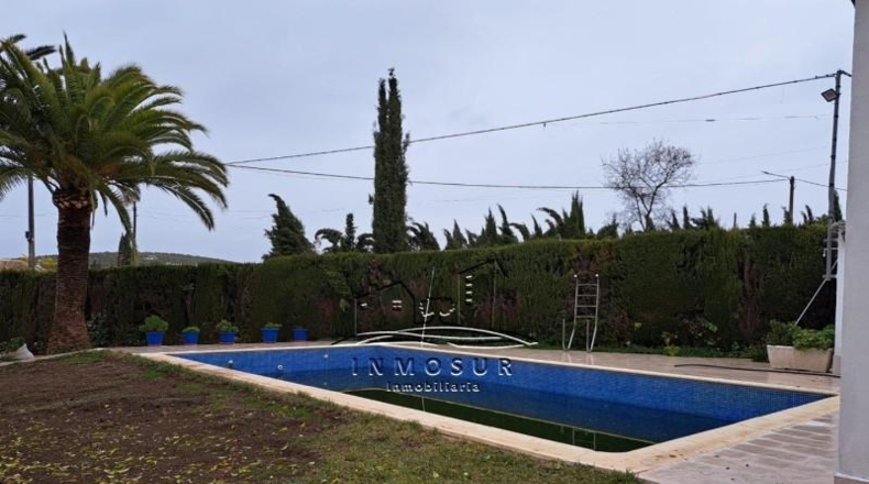 Córdoba - Lucena - 2700m2