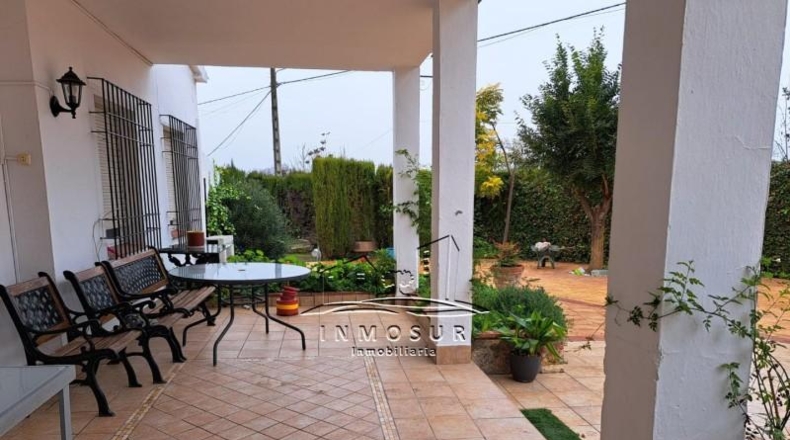 Córdoba - Lucena - 2700m2