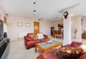 Chalet independiente con terreno en venta en la España, Orihuela, ref: TR350561 foto