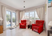 Chalet independiente con terreno en venta en la España, Orihuela, ref: TR350561 foto