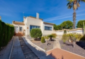 Chalet independiente con terreno en venta en la España, Orihuela, ref: TR350561 foto