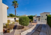 Chalet independiente con terreno en venta en la España, Orihuela, ref: TR350561 foto