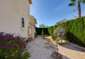 Chalet independiente con terreno en venta en la España, Orihuela, ref: TR350561 foto