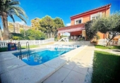 Xalet independent amb terreny en venda a la España, Benicàssim, ref.: TR310225 foto