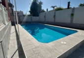 Chalet independiente con terreno en venta en la España, Utrera, ref: TR312844 foto