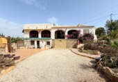 Xalet independent amb terreny en venda a la España, Calp, ref.: TR327197 foto