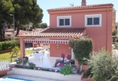 Xalet independent amb terreny en venda a la España, Benicàssim, ref.: TR162838 foto