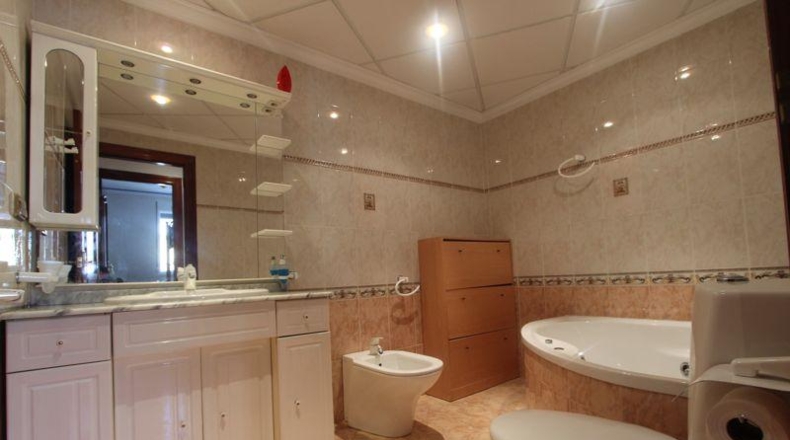 Alicante - Torrevieja - 450m2