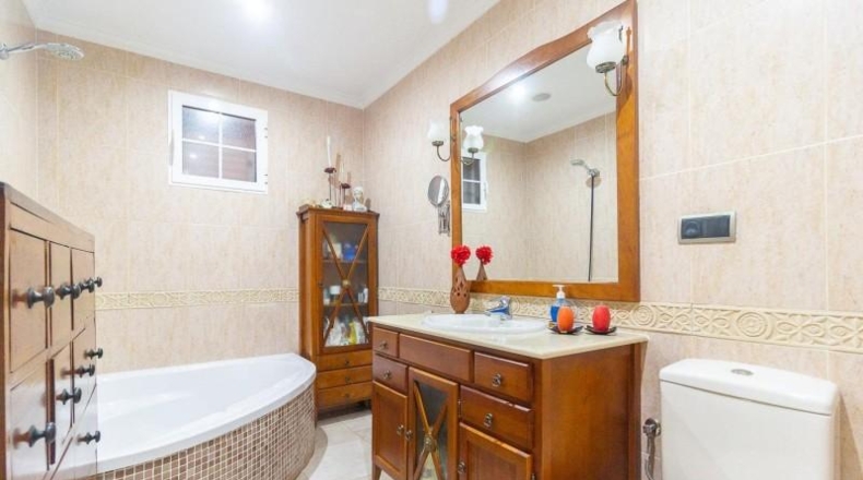 Valencia - Nàquera / Náquera - 550m2