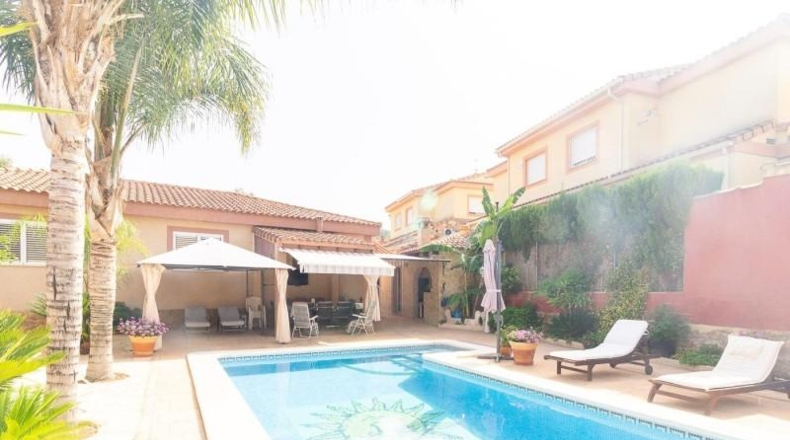 Valencia - Nàquera / Náquera - 550m2