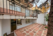 Дом с участком на продажу в городе Martorell Фото