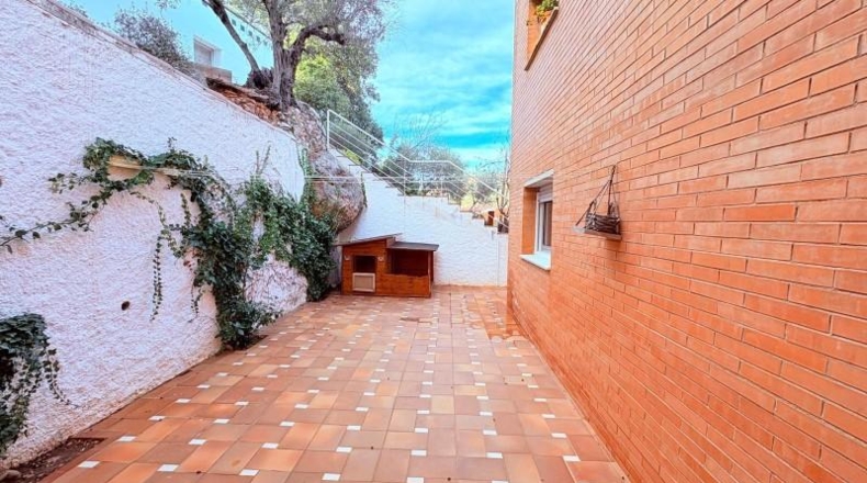 Barcelona - Castellar del Vallès - 1979m2