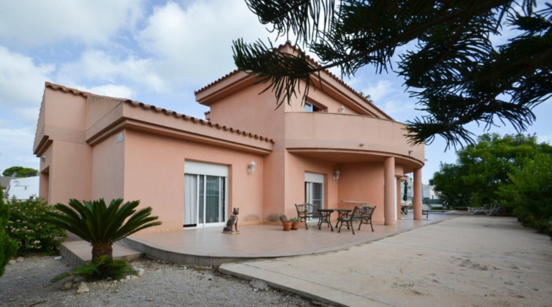Tarragona - Deltebre - 929m2