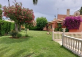 Xalet independent amb terreny en venda a la España, Sanlúcar la Mayor, ref.: TR147932 foto