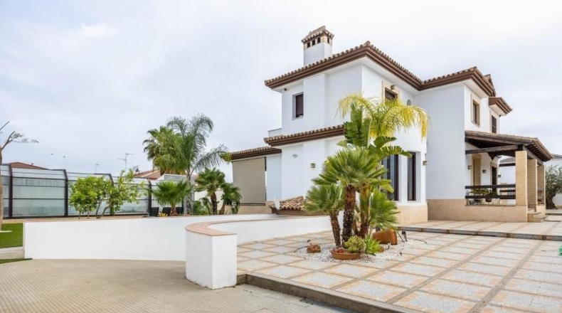 Sevilla - Villamanrique de la Condesa - 1100m2