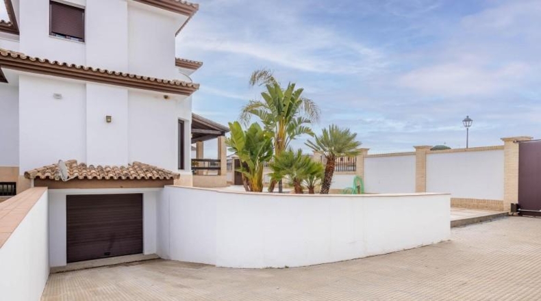 Sevilla - Villamanrique de la Condesa - 1100m2